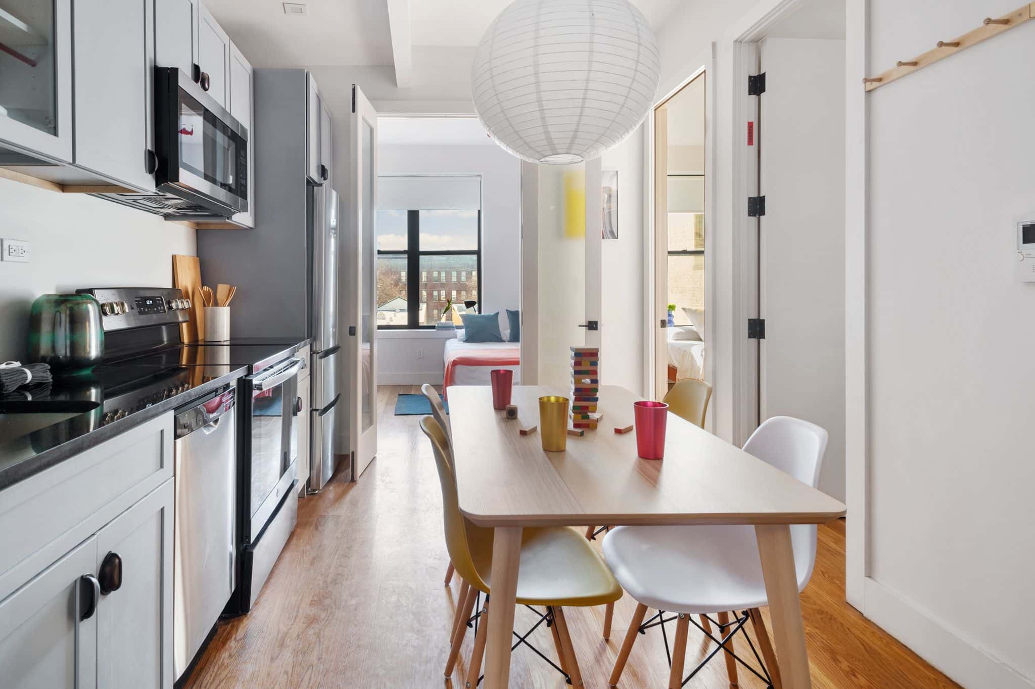 https://cloudfront.roomrs.com/1040_2_R_Dining_1_05afc87d21.jpg